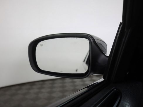 Used 2018 Chrysler 300 S image 36