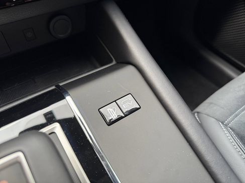 Used 2025 Mitsubishi Outlander SE AWD/4WD image 21