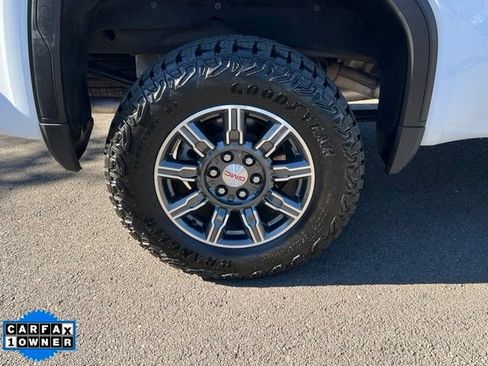 Used 2025 GMC Sierra 1500 AT4 AWD/4WD image 9