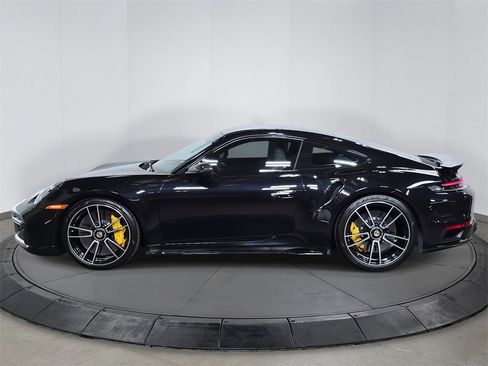 Used 2022 Porsche 911 Turbo S image 2