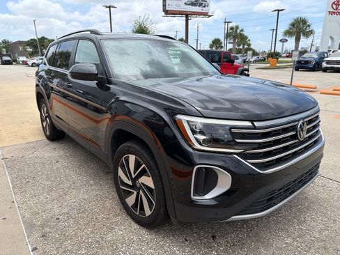 Used 2025 Volkswagen Atlas SE FWD image 8