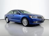 Used 2016 Volkswagen Passat 1.8T SE image 3