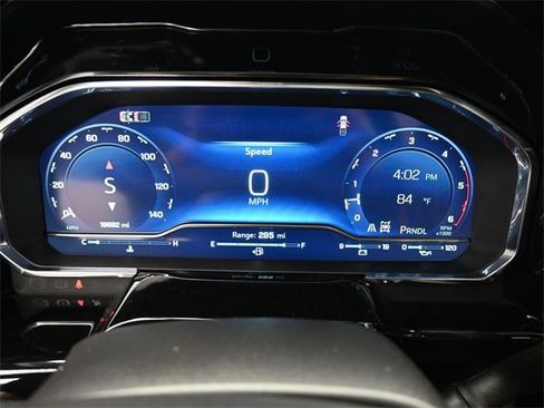 Used 2024 Chevrolet Silverado 2500 ZR2 w/ Technology Package image 36