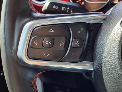 Used 2023 Jeep Wrangler Unlimited Rubicon w/ Cold Weather Group AWD/4WD image 15