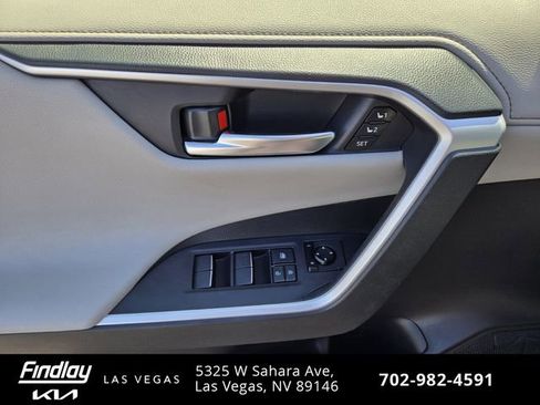 Used 2020 Toyota RAV4 Limited AWD/4WD image 22