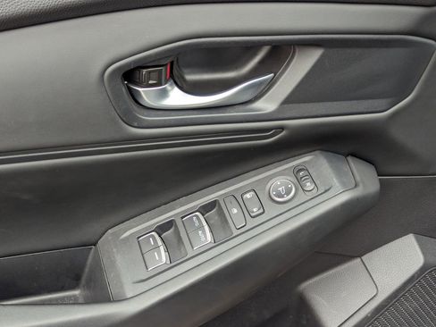 Used 2025 Honda Accord SE image 12