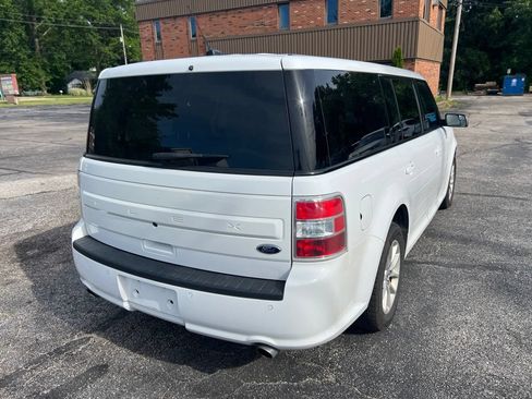 Used 2019 Ford Flex SE FWD image 11
