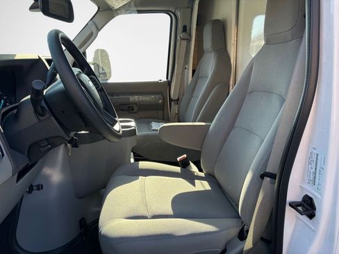New 2026 Ford E-450 and Econoline 450 Super Duty w/ Driver's Safety Package RWD image 12