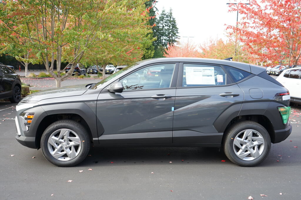 New 2027 Hyundai Kona SE AWD/4WD image 8