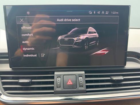 Used 2023 Audi Q5 2.0T Premium w/ Convenience Package AWD/4WD image 23