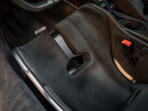 Used 2021 McLaren 765LT image 23