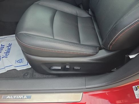 Certified 2025 Nissan Altima 2.5 SR w/ SR Premium Package FWD image 16