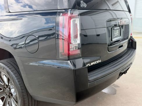 Used 2016 GMC Yukon SLT AWD/4WD image 12