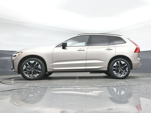 New 2026 Volvo XC60 B5 Plus w/ Protection Package Premier AWD/4WD image 41