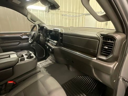 Used 2024 Chevrolet Silverado 1500 LT w/ Z71 Off-Road Package AWD/4WD image 14