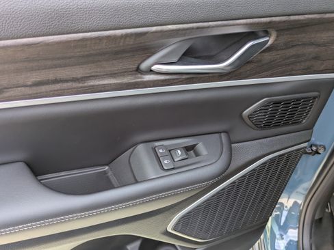 New 2026 Jeep Grand Cherokee L Limited AWD/4WD image 14