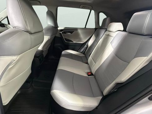 Used 2022 Toyota RAV4 Limited image 27