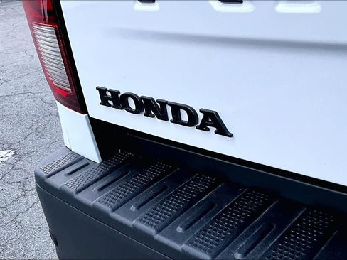 Used 2025 Honda Ridgeline Black Edition image 10