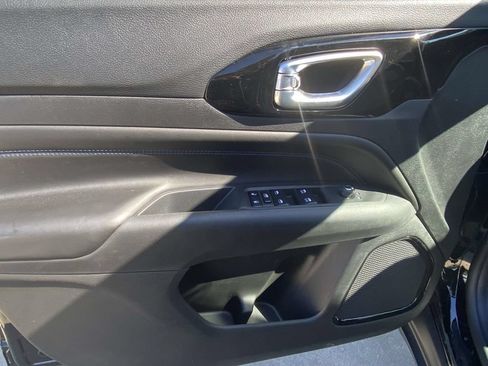 New 2026 Jeep Compass Latitude AWD/4WD image 12