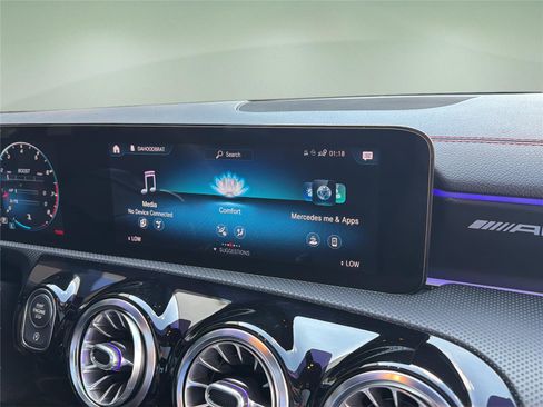 Used 2021 Mercedes-Benz CLA 35 AMG 4MATIC image 14