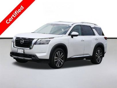 Certified 2025 Nissan Pathfinder Platinum
