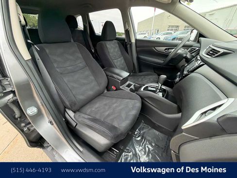 Used 2016 Nissan Rogue SV w/ SV Premium Package AWD/4WD image 14