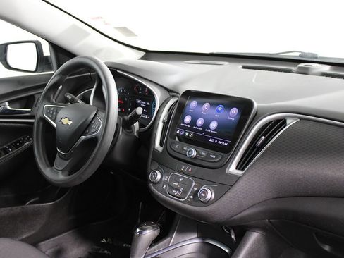 Used 2020 Chevrolet Malibu LS w/ Driver Confidence Package II image 11