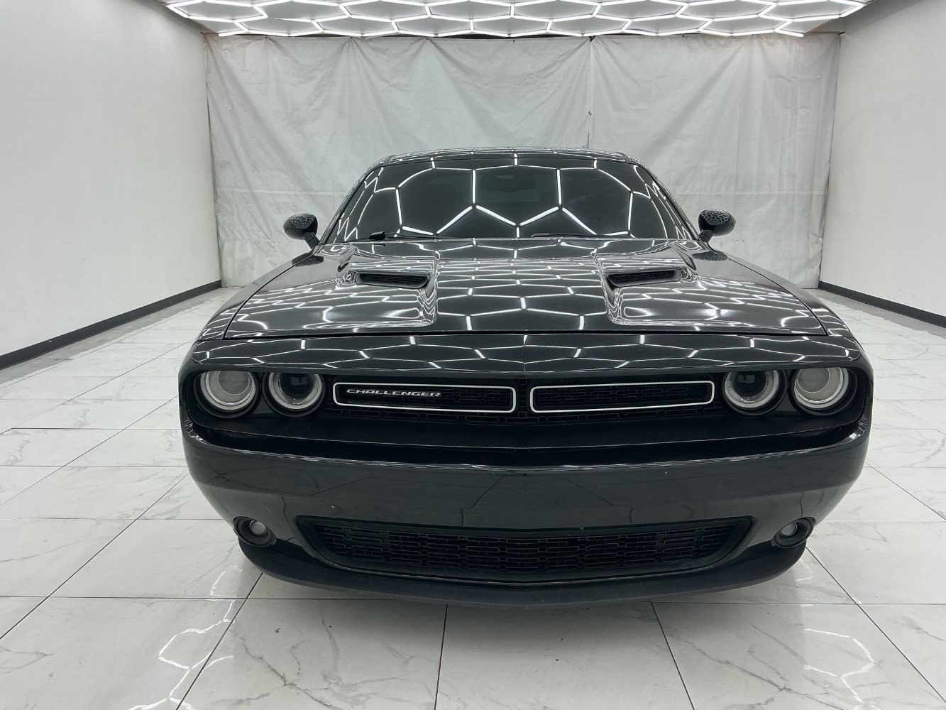 Used 2016 Dodge Challenger SXT Plus RWD image 5