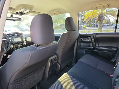 Used 2017 Toyota 4Runner TRD Off-Road AWD/4WD image 27