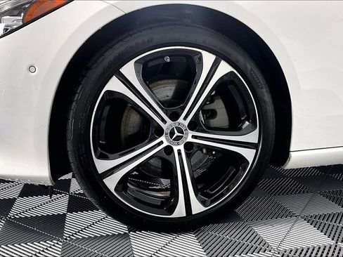 Used 2025 Mercedes-Benz C 300 Sedan image 8