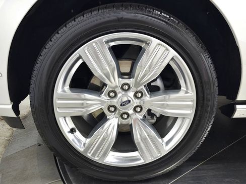 Used 2024 Ford Expedition Platinum AWD/4WD image 15