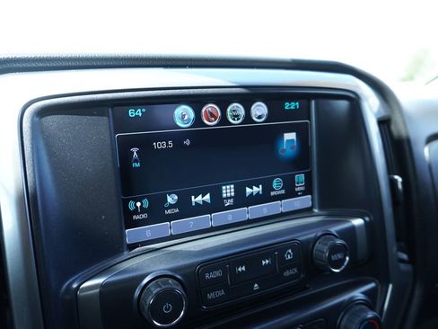 Used 2018 Chevrolet Silverado 1500 LT AWD/4WD image 16
