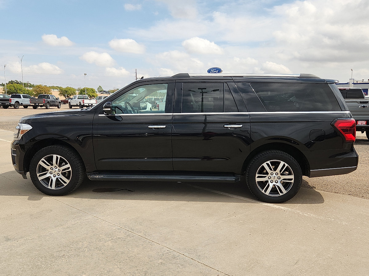 Used 2024 Ford Expedition Max Limited RWD image 2