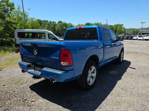 Used 2022 RAM 1500 Express w/ Wheel & Sound Group AWD/4WD image 3