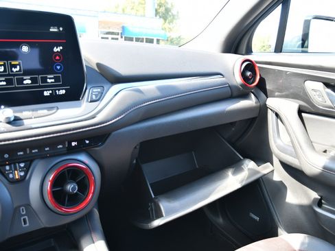 Used 2025 Chevrolet Blazer RS image 29