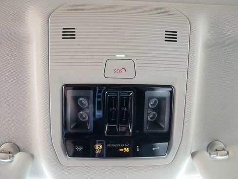 Certified 2024 Volkswagen Atlas SE w/ Panoramic Sunroof Package AWD/4WD image 35
