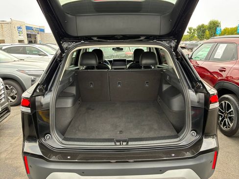 Used 2026 Volkswagen Tiguan SE AWD/4WD image 33