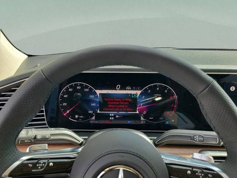 New 2026 Mercedes-Benz GLS 450 4MATIC image 23