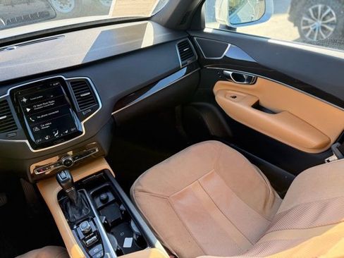 Used 2019 Volvo XC90 T6 Momentum w/ Advanced Package image 10
