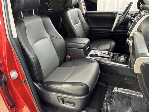 Used 2020 Toyota 4Runner SR5 Premium image 31