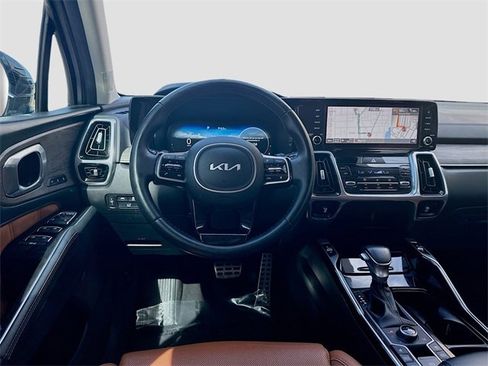 Used 2023 Kia Sorento SX Prestige image 22