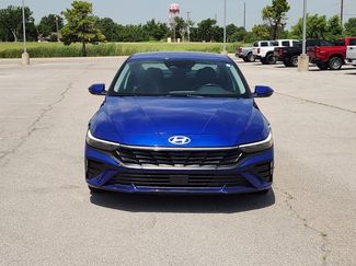 Used 2025 Hyundai Elantra Limited FWD video 2