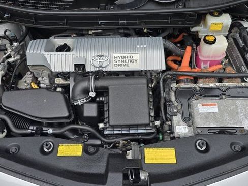 Used 2012 Toyota Prius V Five FWD image 32