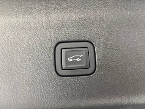 Used 2023 Buick Enclave Essence w/ Experience Buick Package AWD/4WD image 53