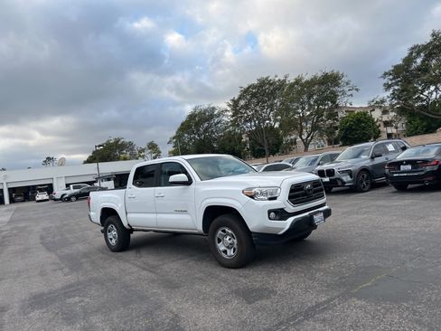 Used 2019 Toyota Tacoma SR5 image 3