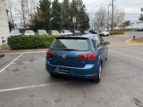 Used 2016 Volkswagen Golf S image 25