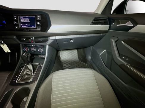 Used 2023 Volkswagen Jetta S image 32