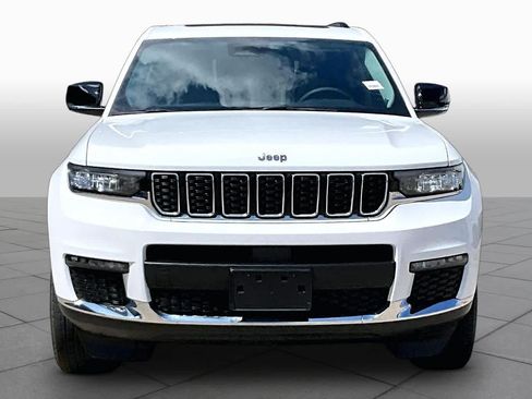 Used 2023 Jeep Grand Cherokee L Limited RWD image 4