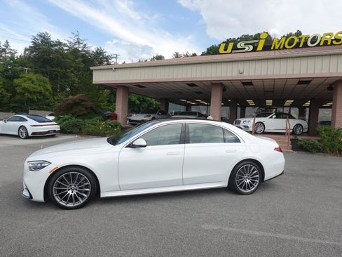 Used 2025 Mercedes-Benz S 580e 4MATIC Sedan image 5