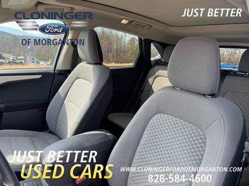 Used 2020 Ford Escape SE image 23